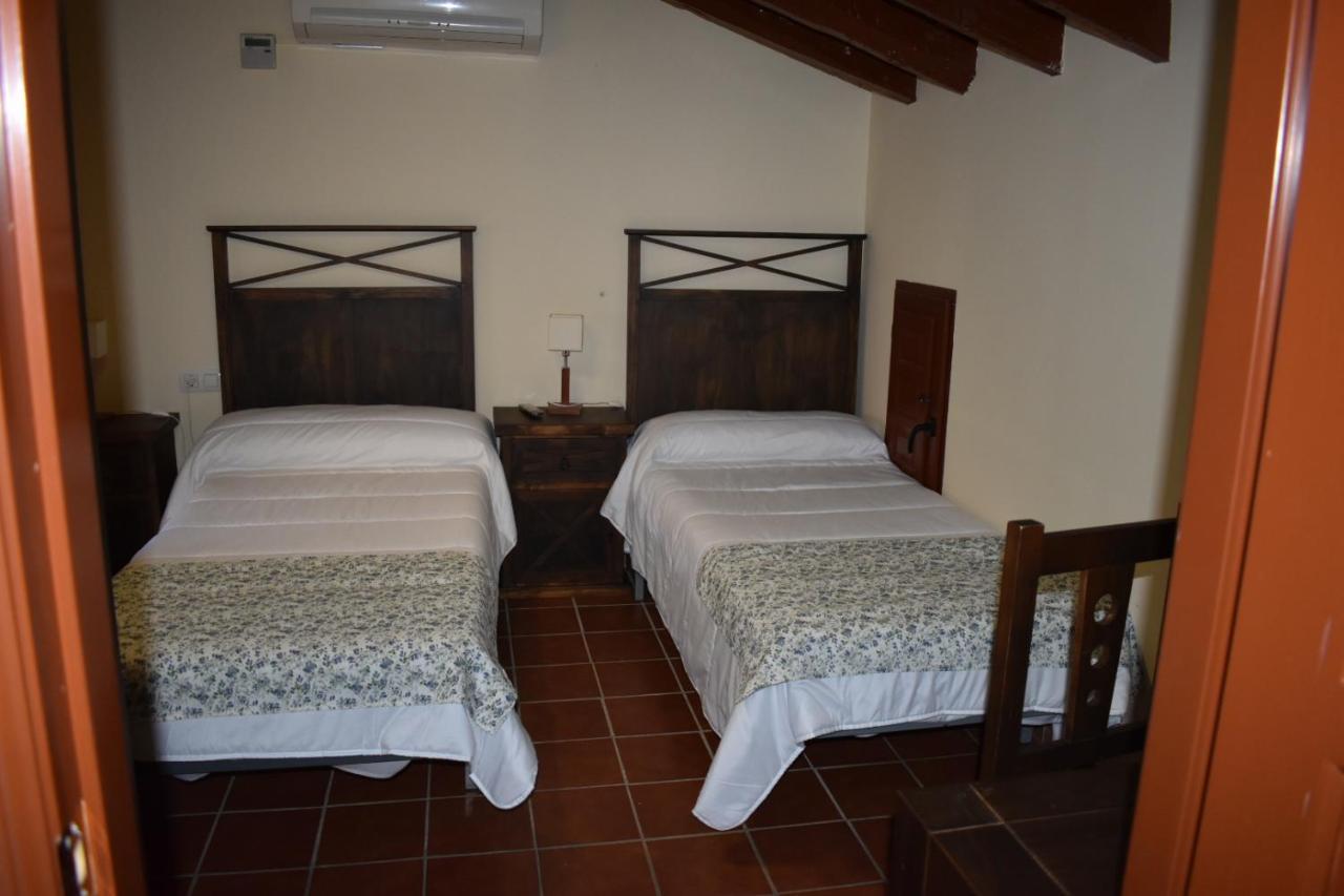 Hotel Rural El Refugio De Los Templarios Cabeza del Buey Eksteriør billede